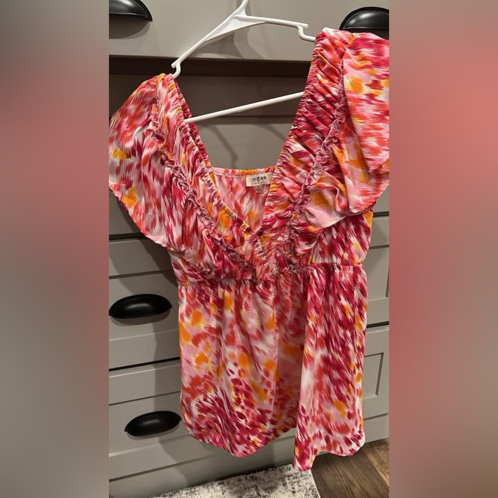 UMGEE brand super cute summer top